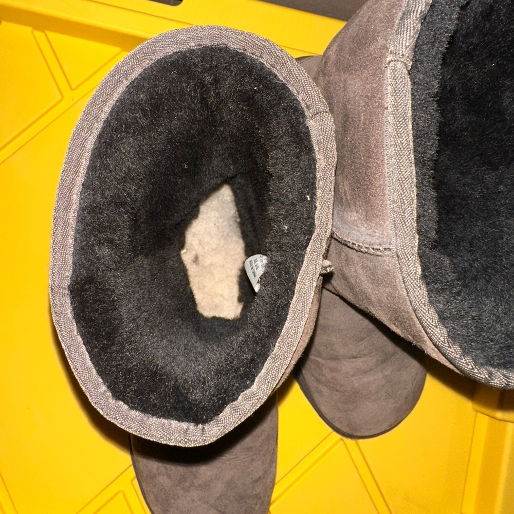 Ugg Boot Size 10 - image 2